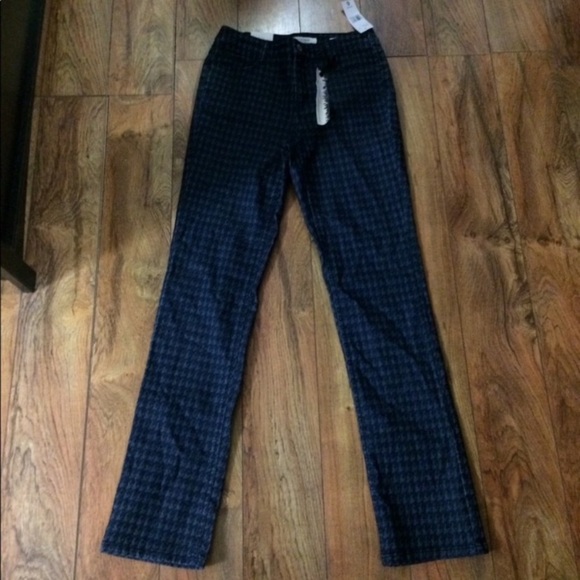 jones new york jeans lexington straight secret slimming features